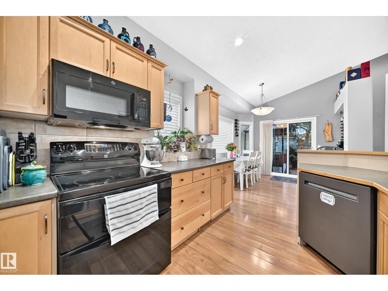 81 DUNFIELD CR