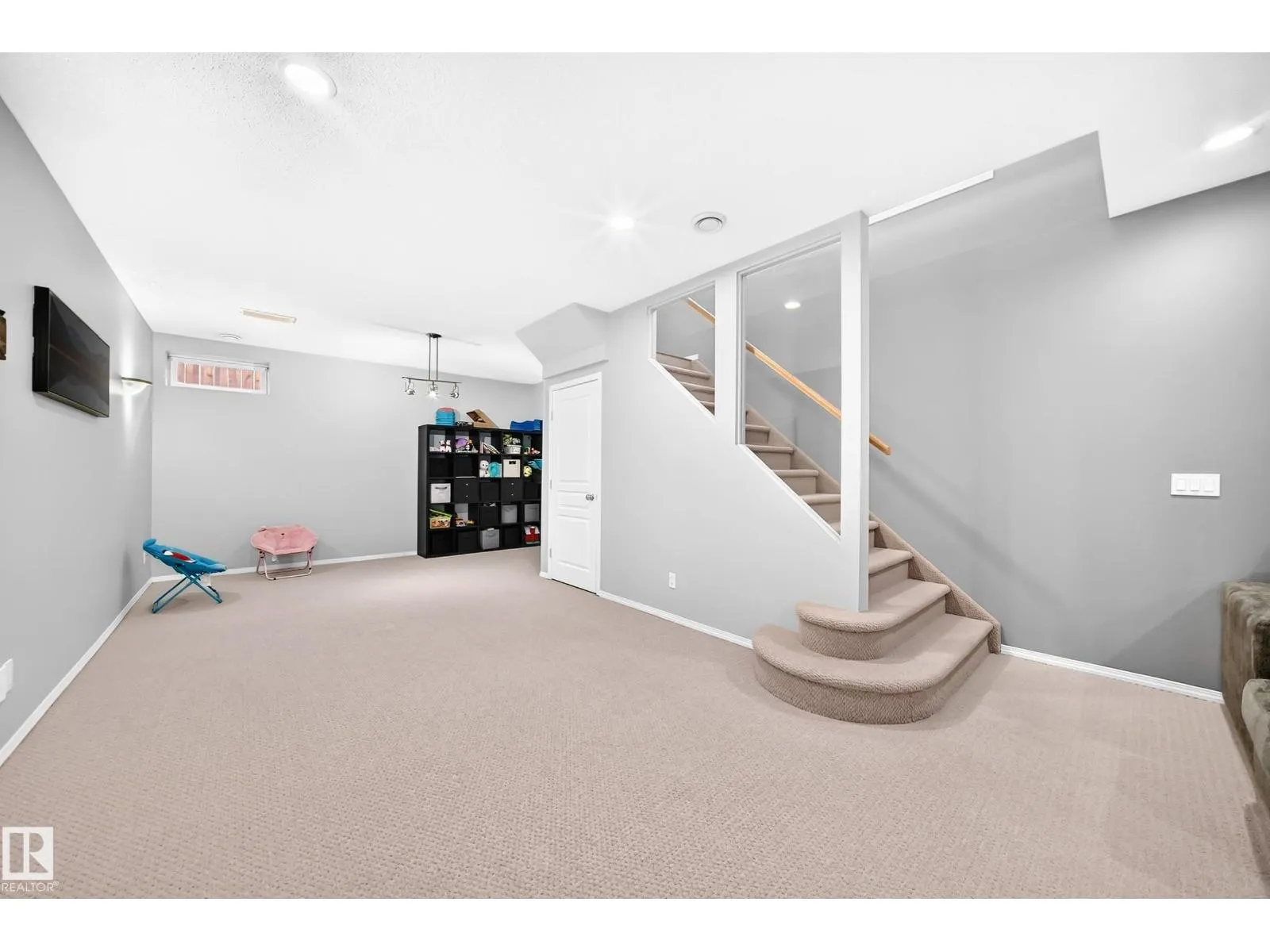 81 DUNFIELD CR