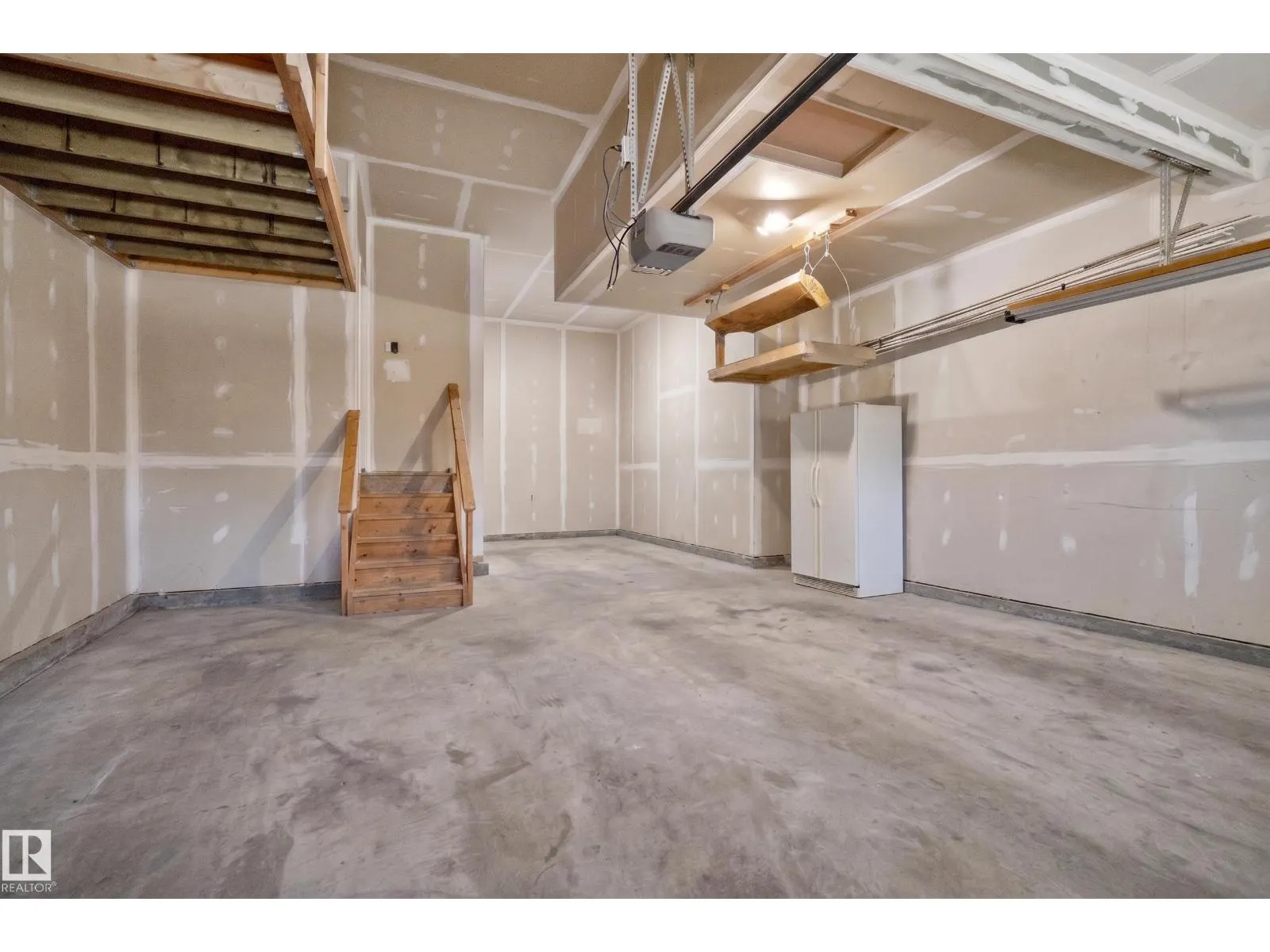 89 SUMMERSTONE LN
