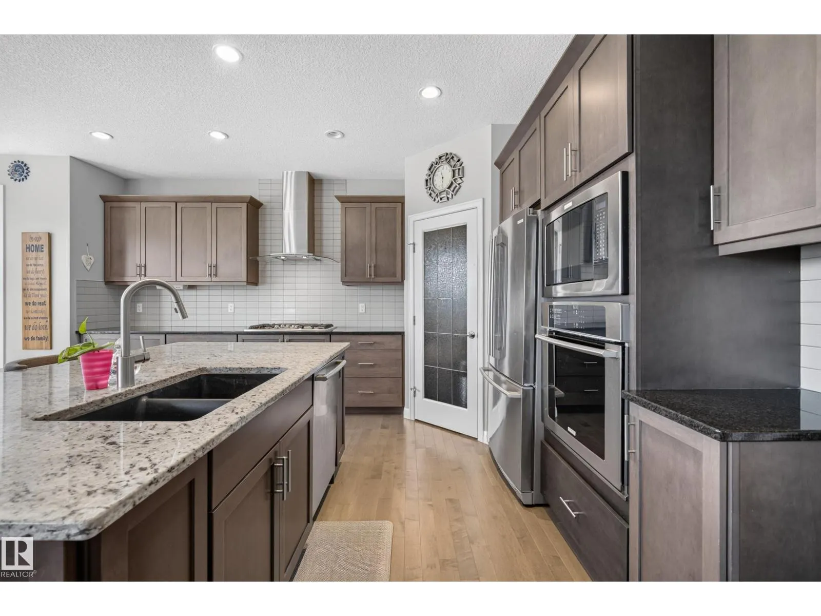89 SUMMERSTONE LN