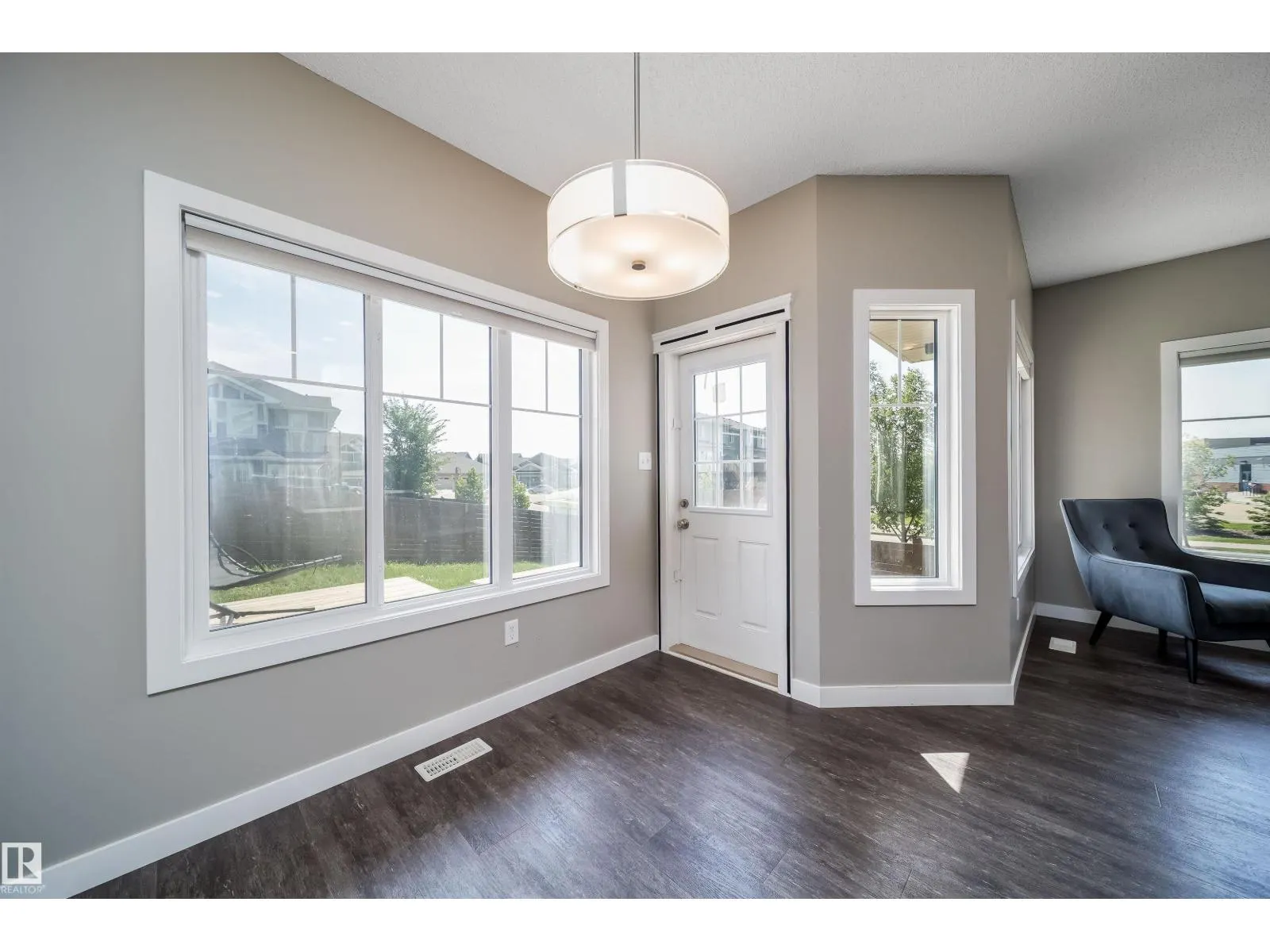 114 James CR