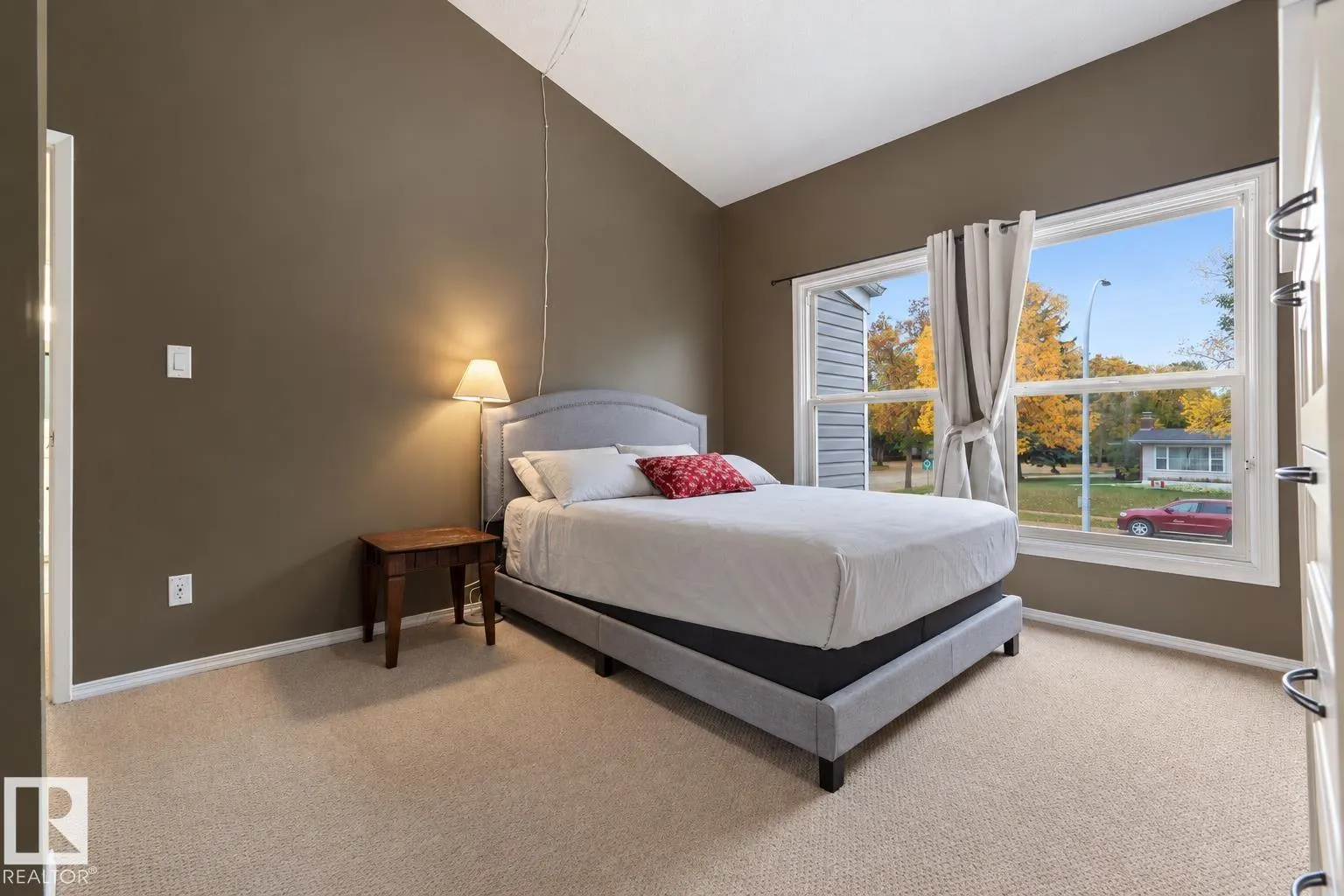 10 GRANDVIEW RG