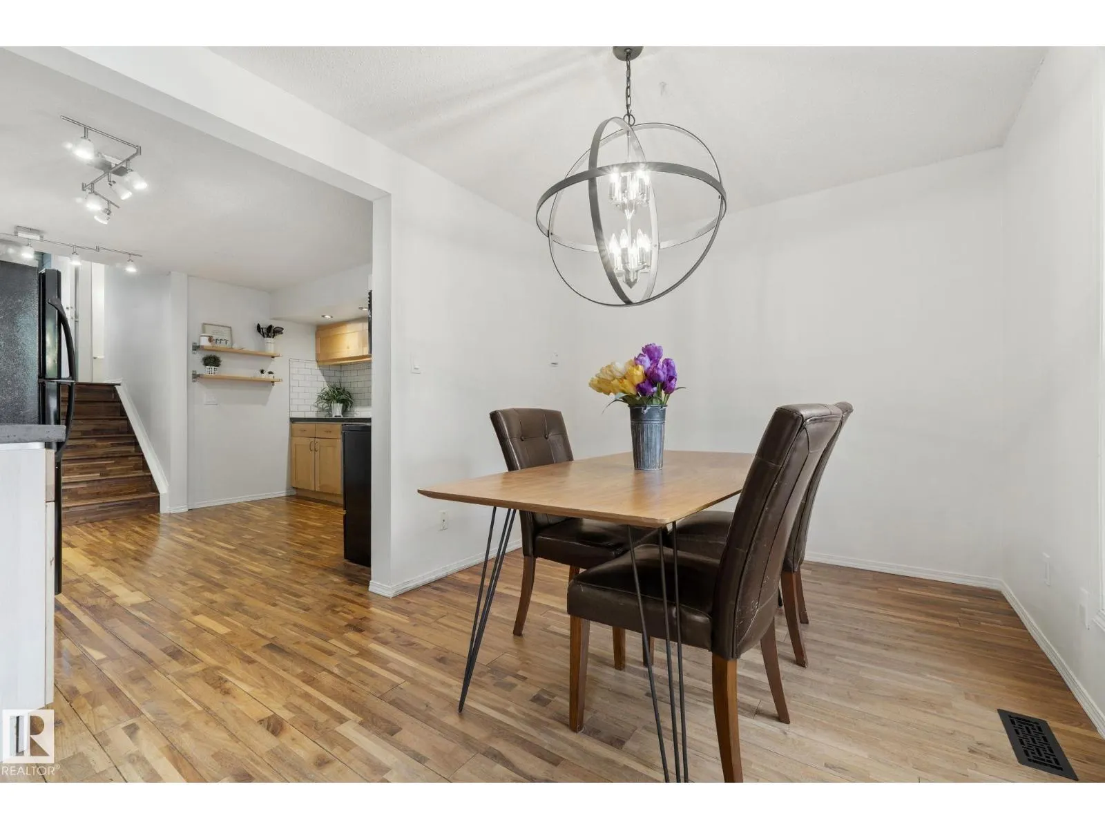 10 GRANDVIEW RG
