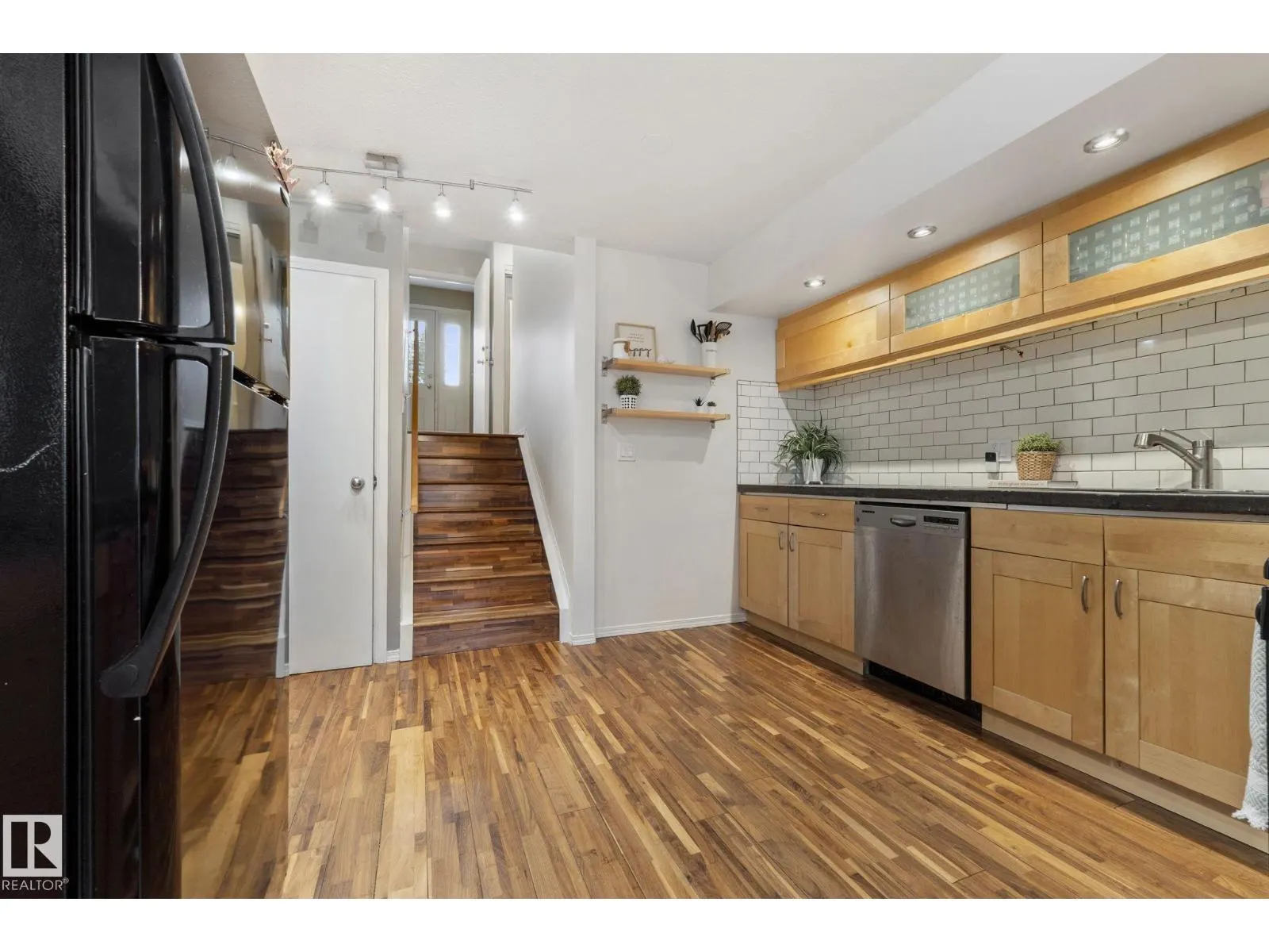 10 GRANDVIEW RG
