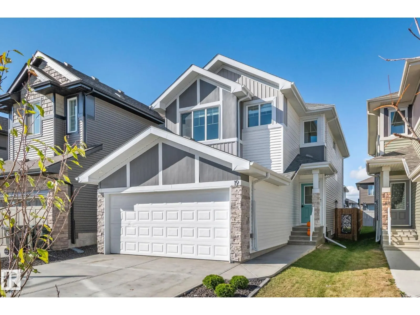 19 MEADOWBROOK WY