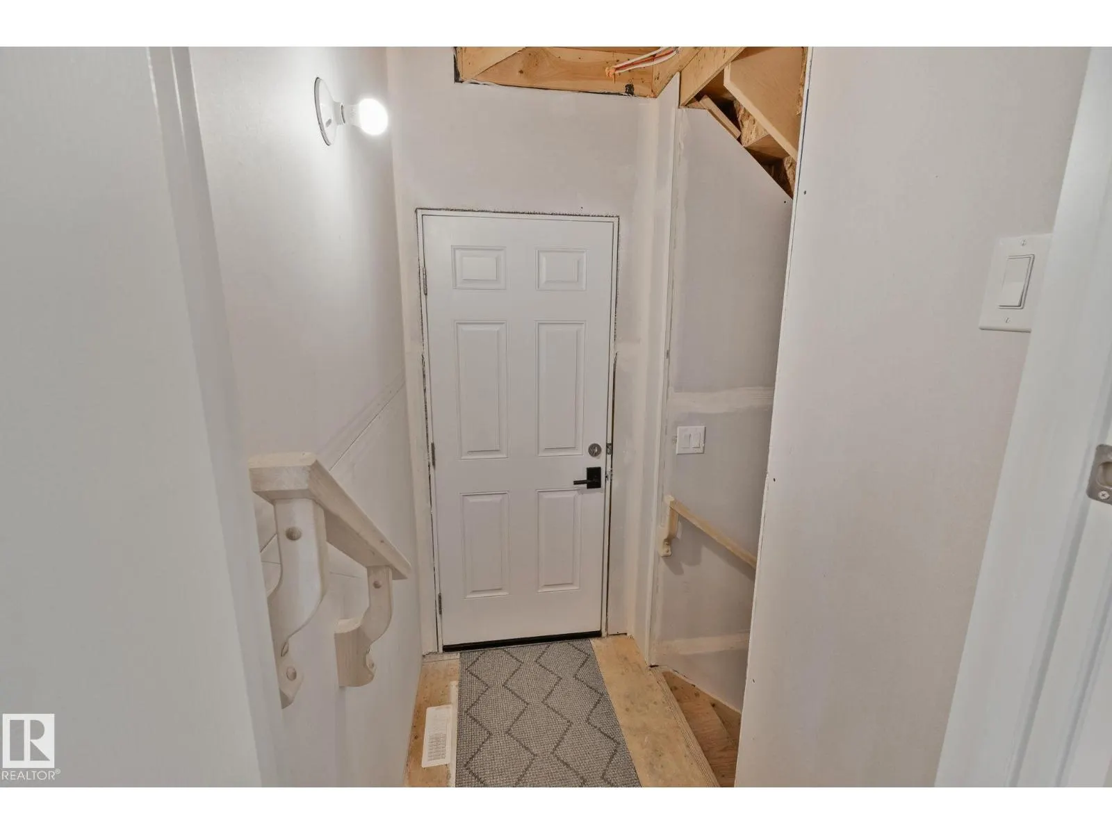 19 MEADOWBROOK WY