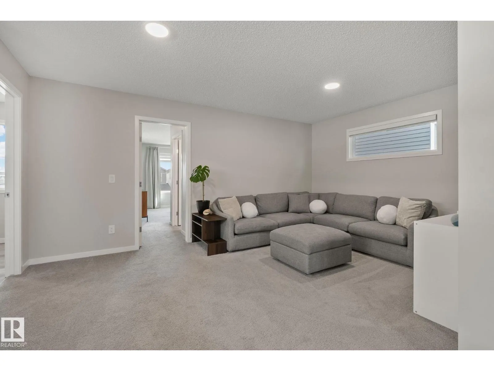 19 MEADOWBROOK WY