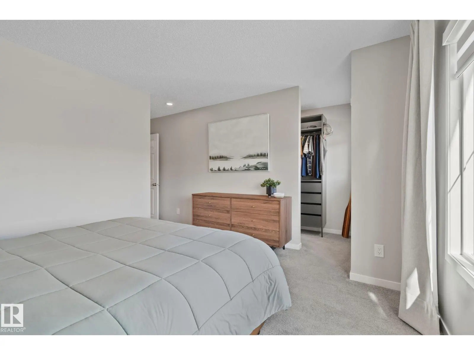 19 MEADOWBROOK WY