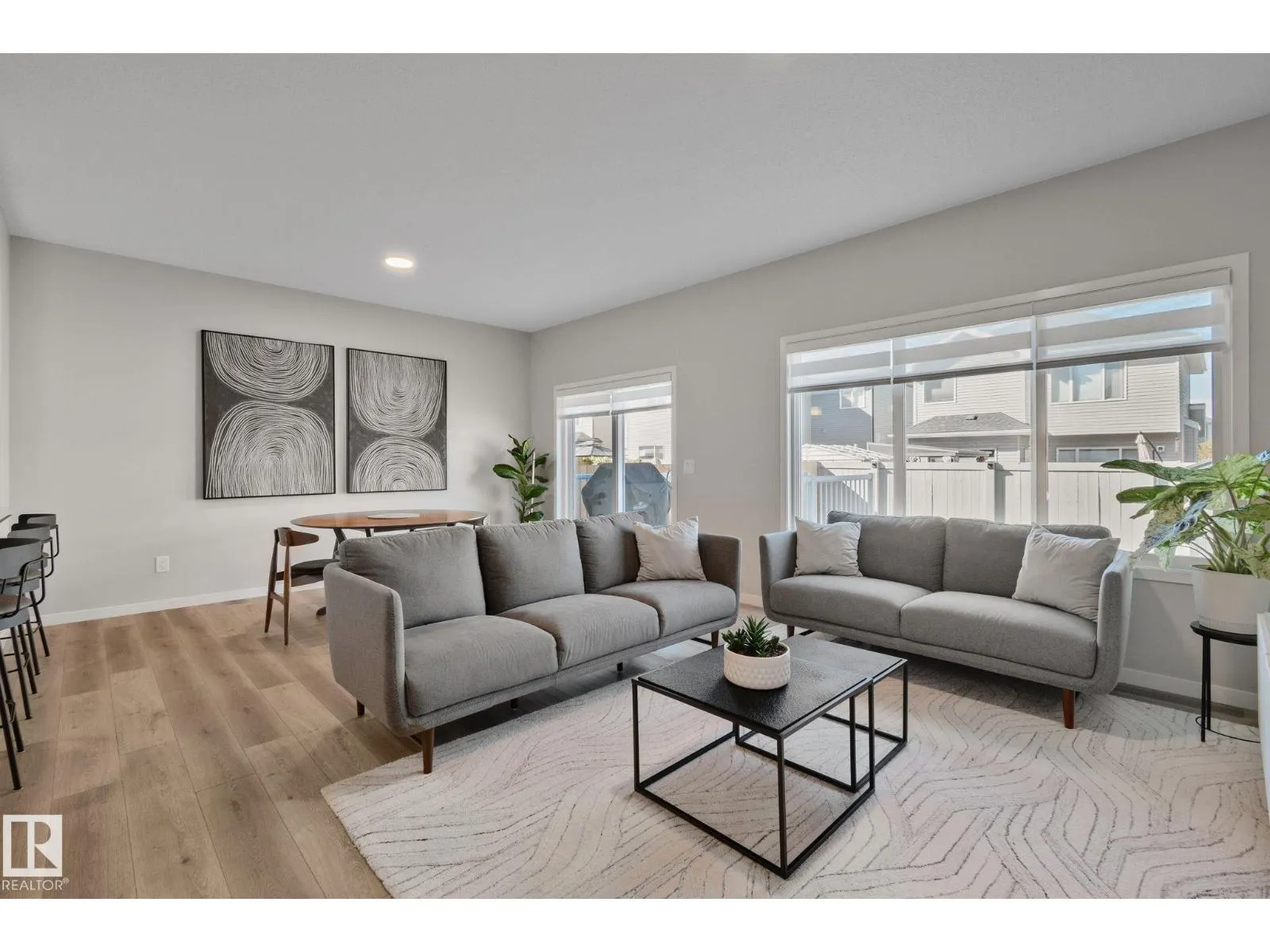 19 MEADOWBROOK WY