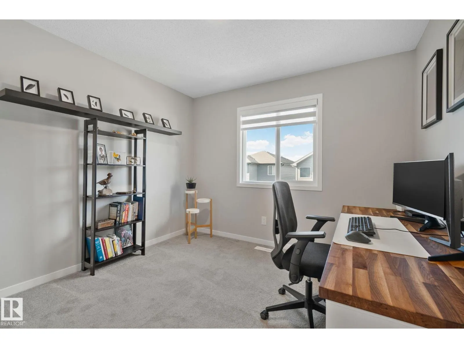 19 MEADOWBROOK WY