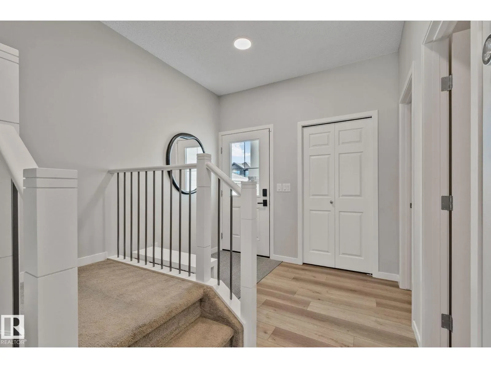 19 MEADOWBROOK WY