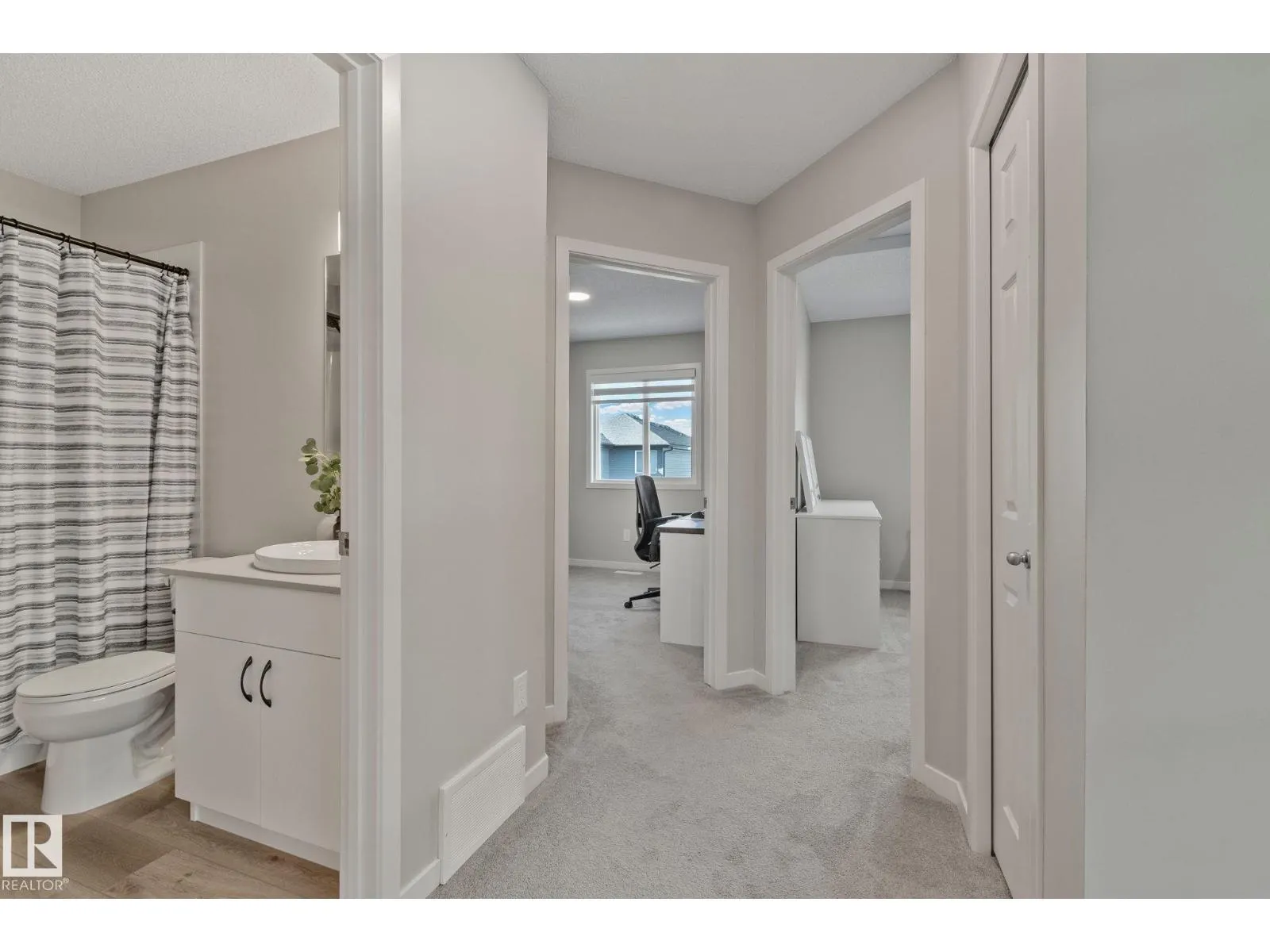 19 MEADOWBROOK WY