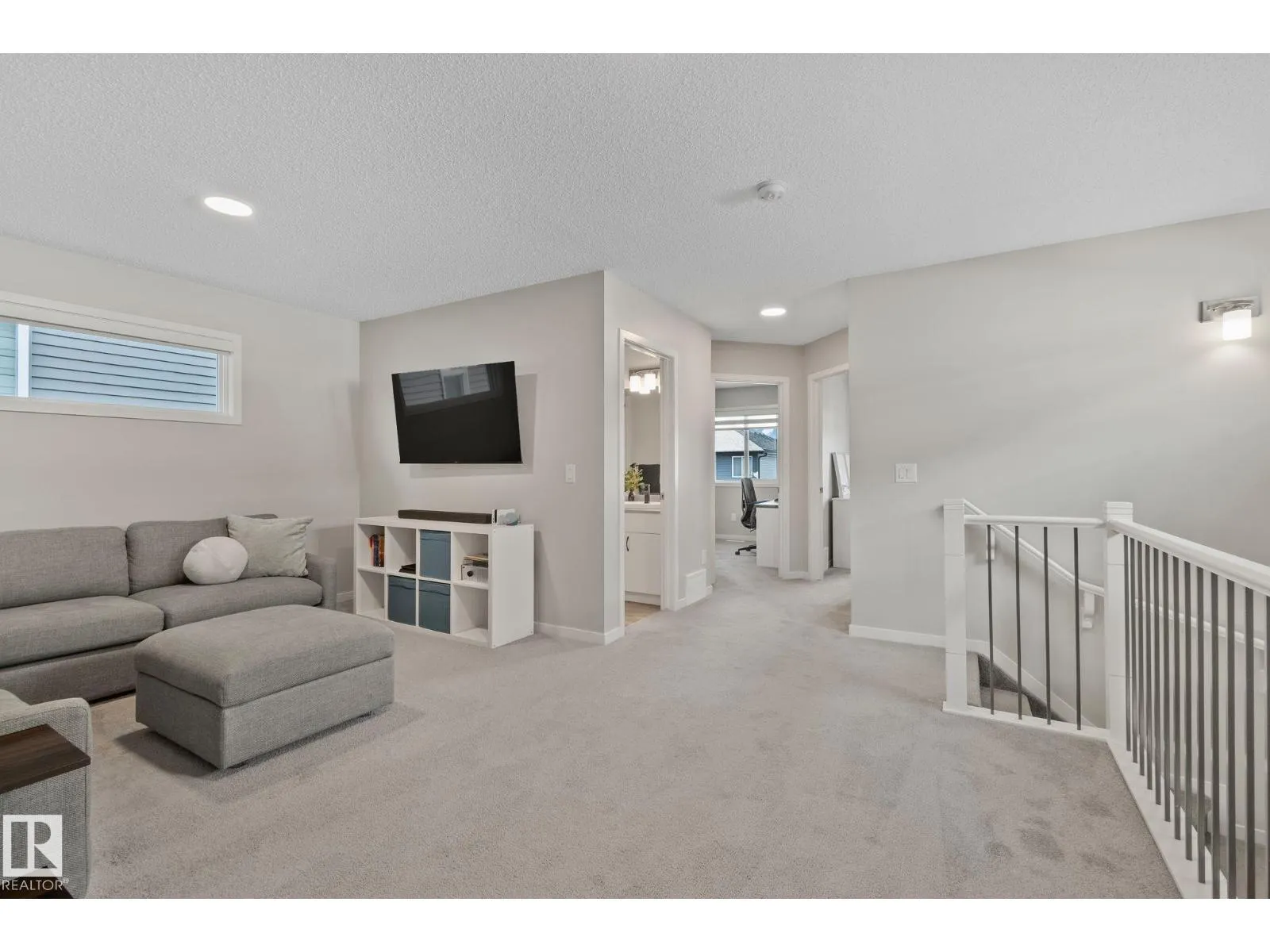 19 MEADOWBROOK WY