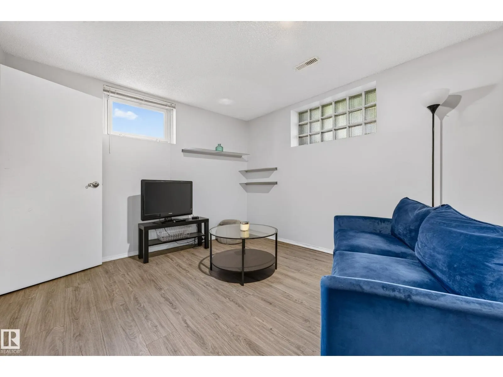 11346 69 ST NW