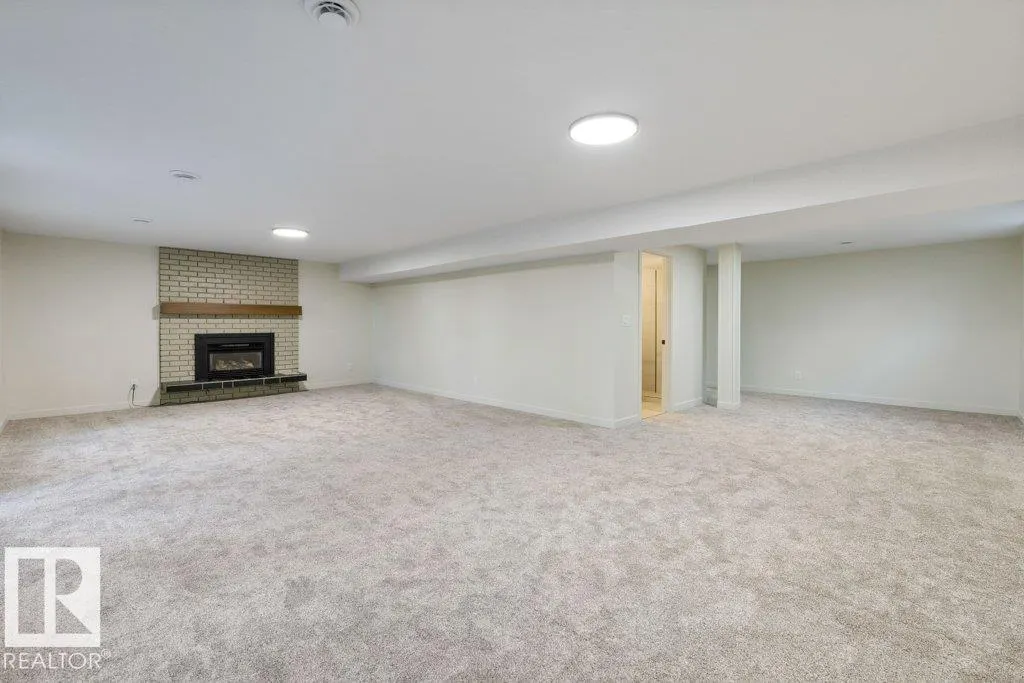 102 GOODRIDGE DR