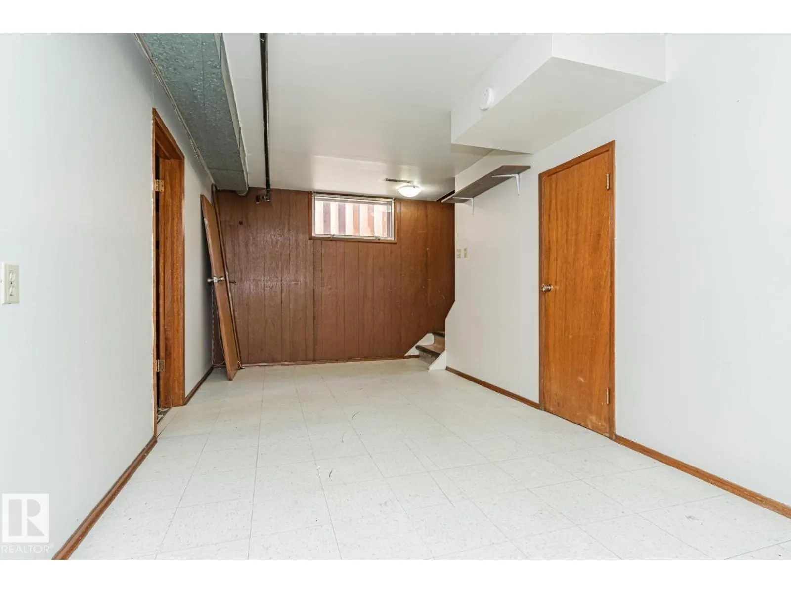 10726 70 AV NW