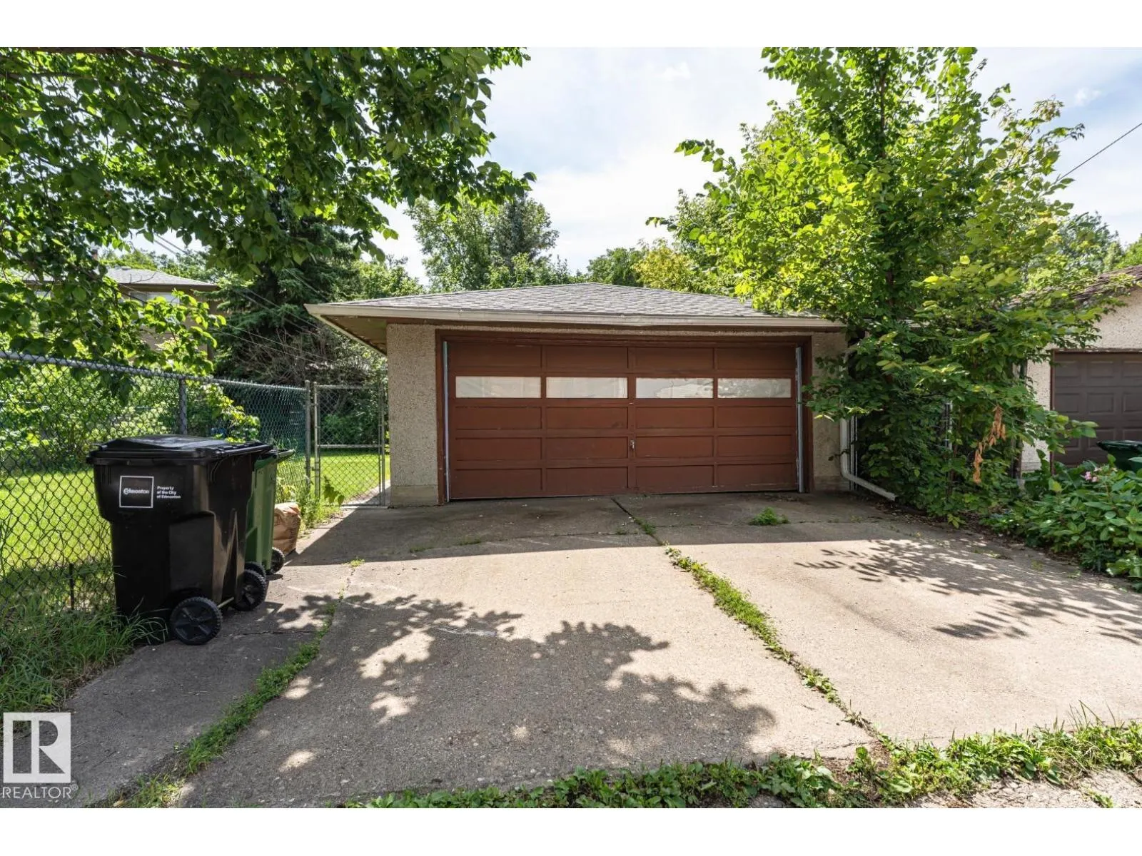 10726 70 AV NW