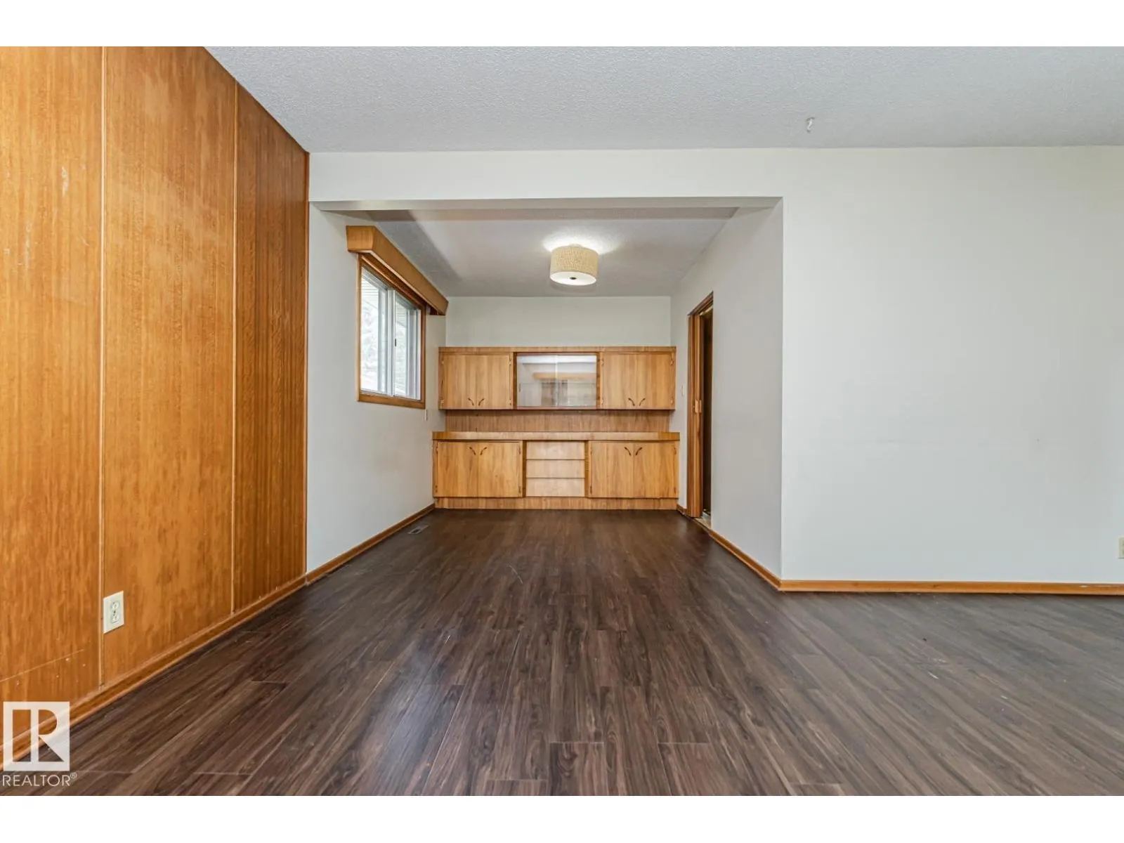 10726 70 AV NW
