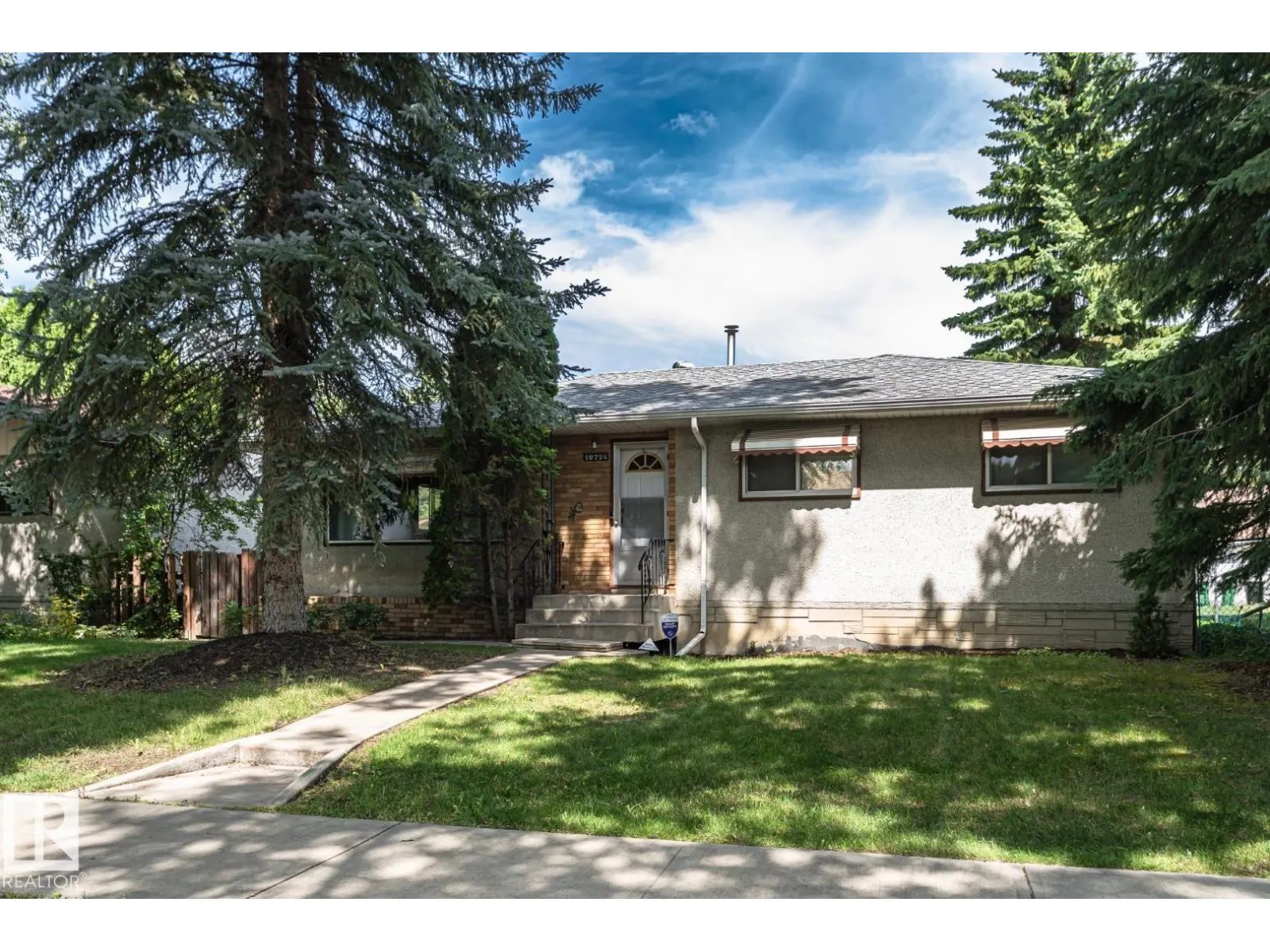 10726 70 AV NW