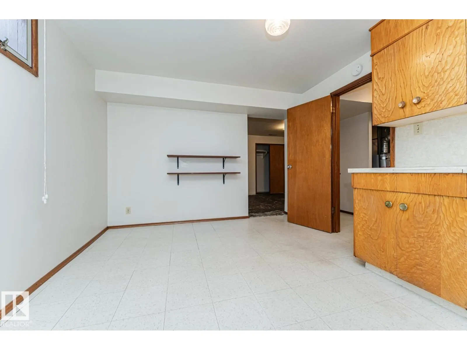 10726 70 AV NW