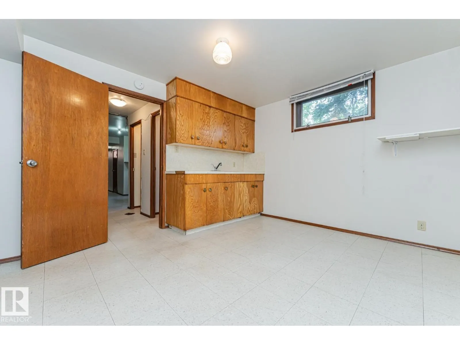 10726 70 AV NW