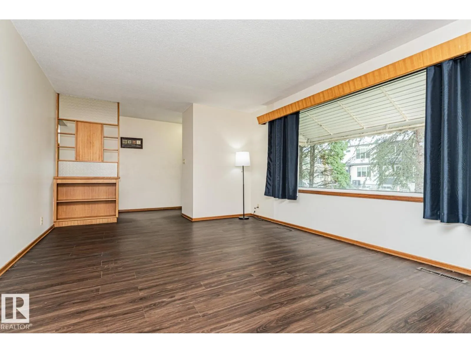 10726 70 AV NW