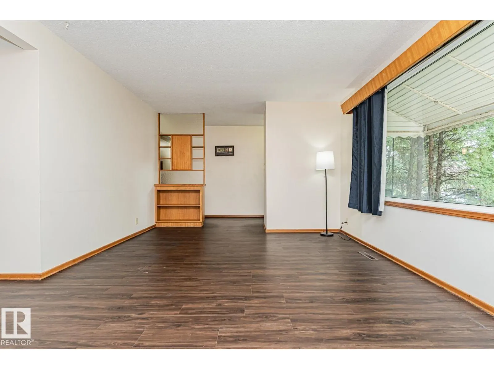 10726 70 AV NW