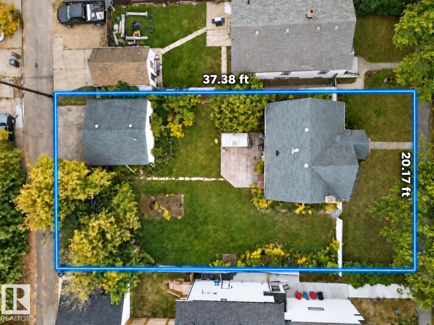 12020 63 ST NW