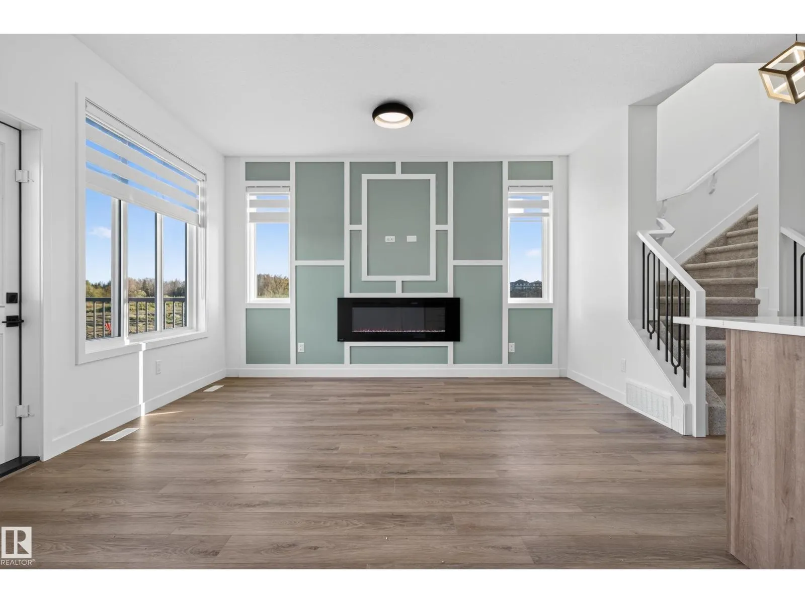 2 Parker LN