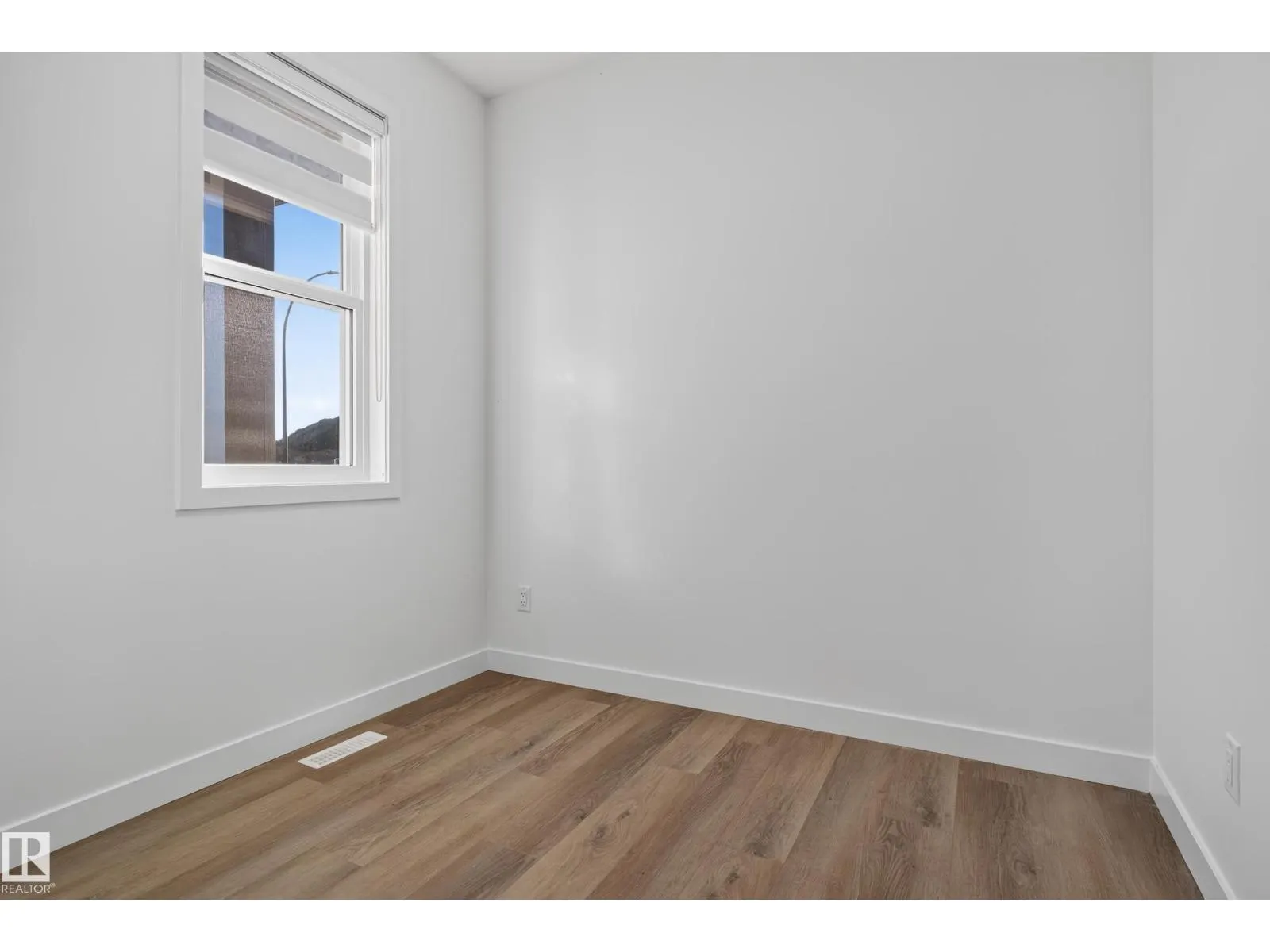 2 Parker LN