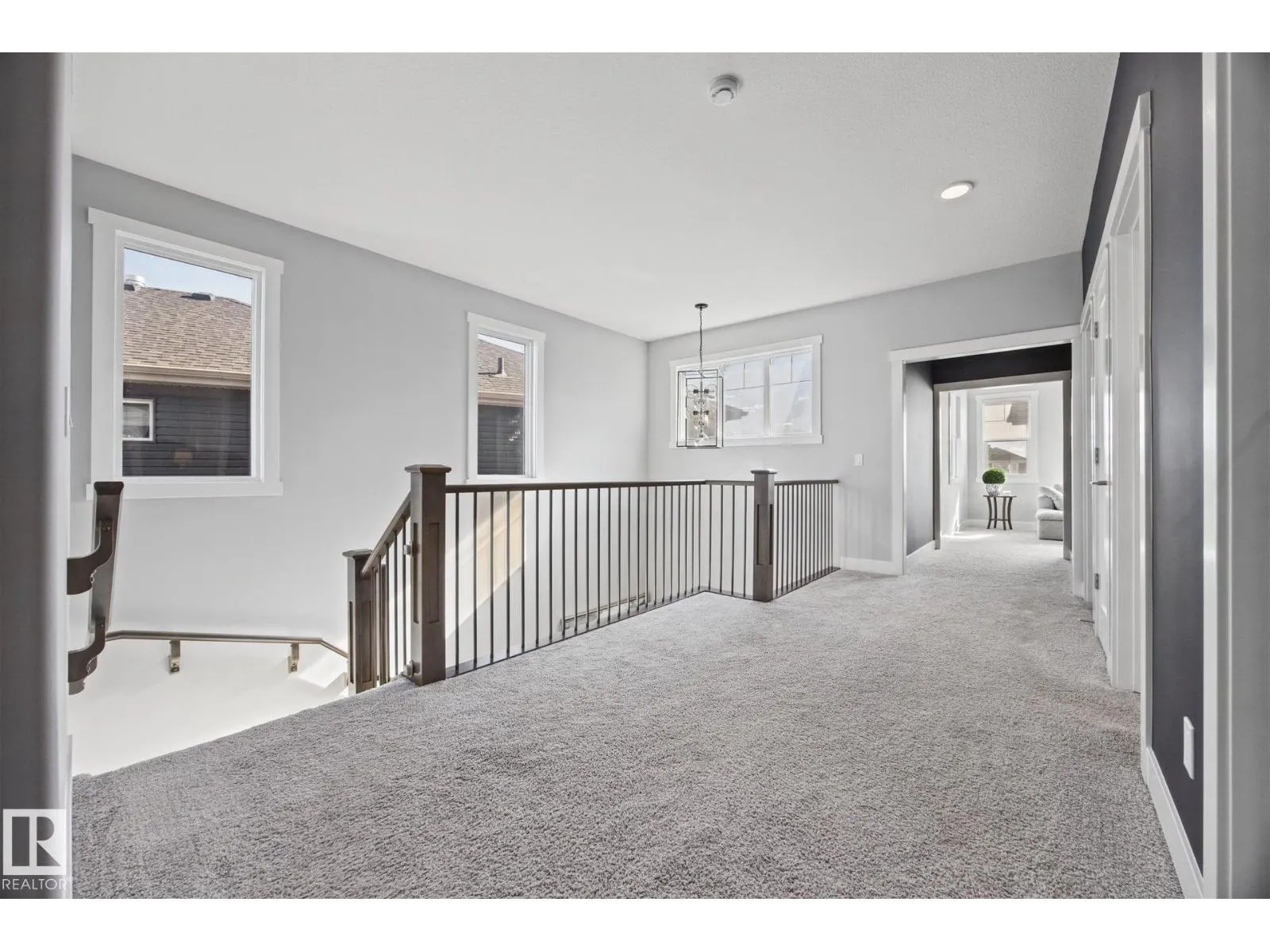 78 AINSLEY WY