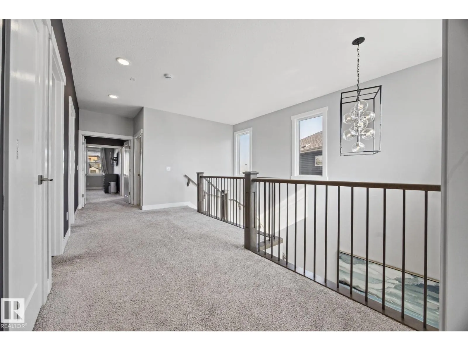 78 AINSLEY WY