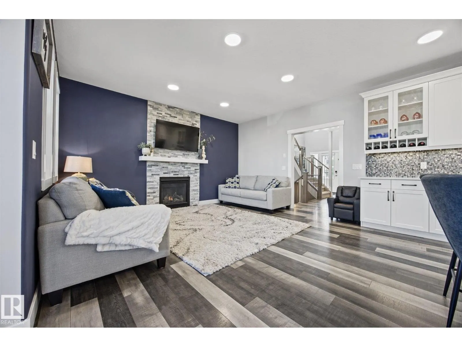 78 AINSLEY WY