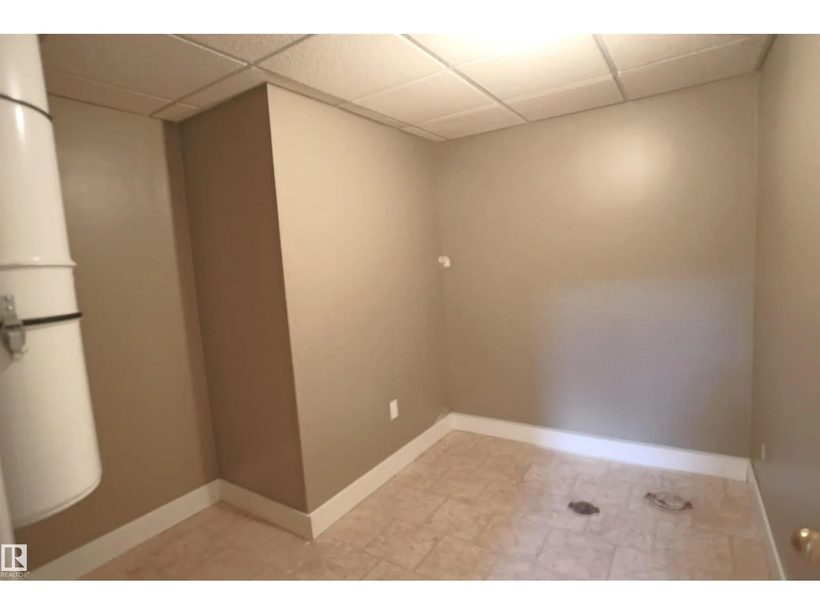3 DORCHESTER RD