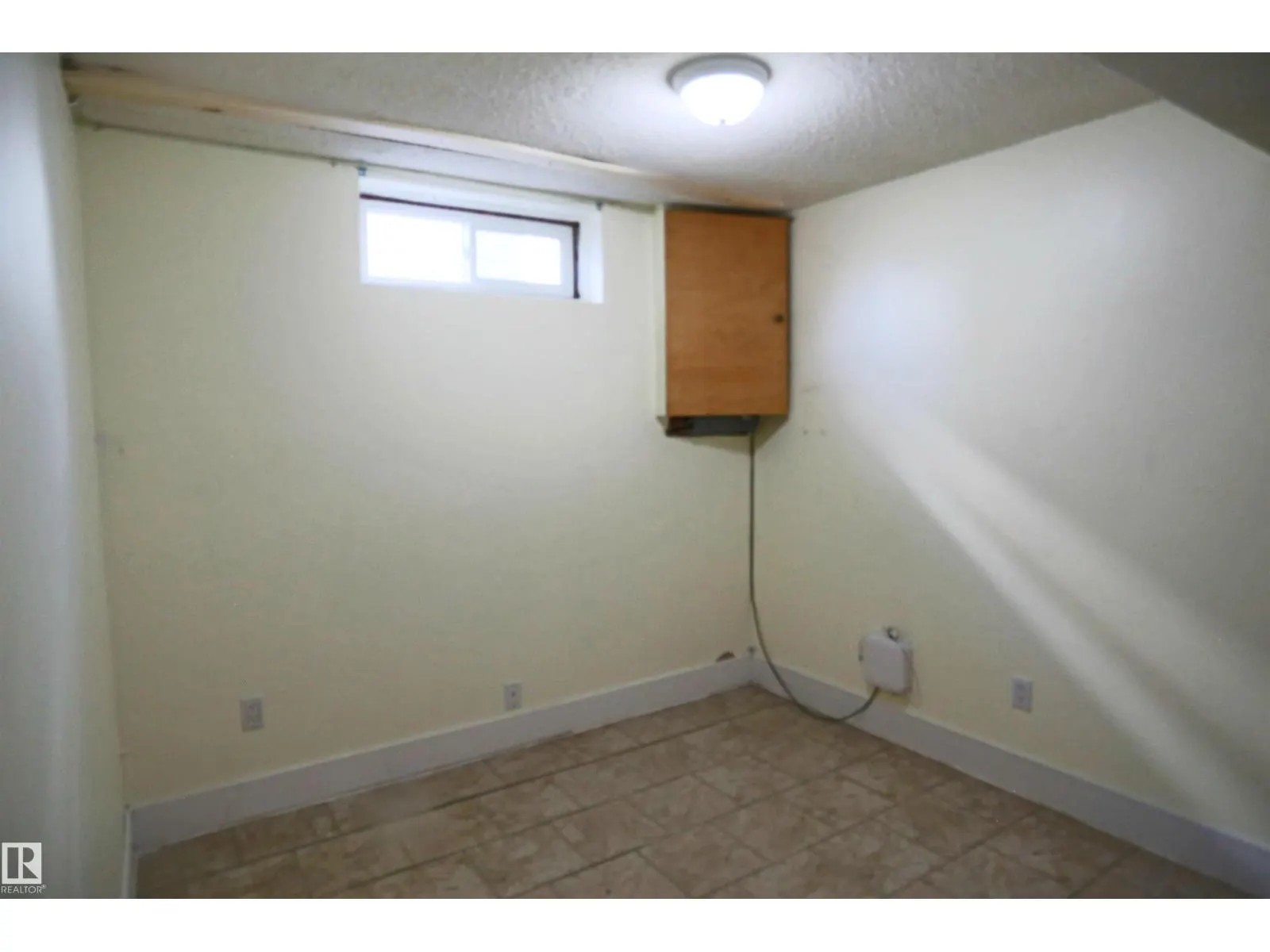 3 DORCHESTER RD