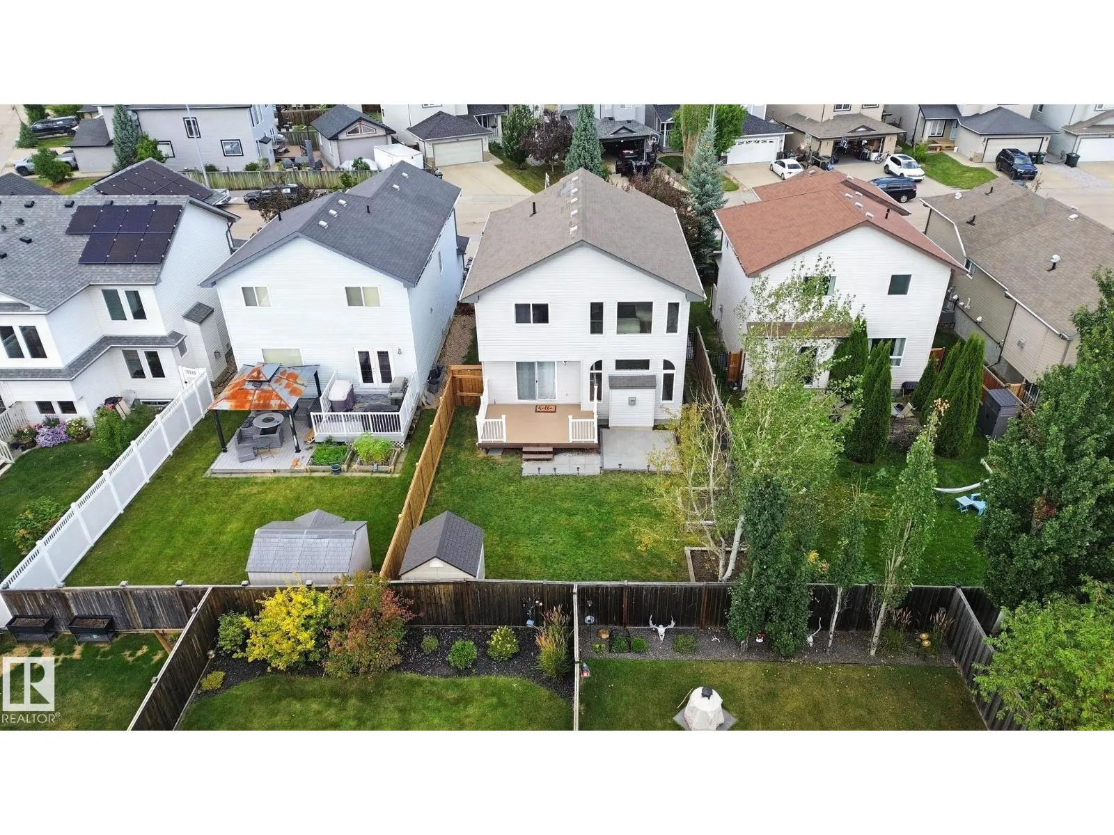 628 FOXTAIL LN