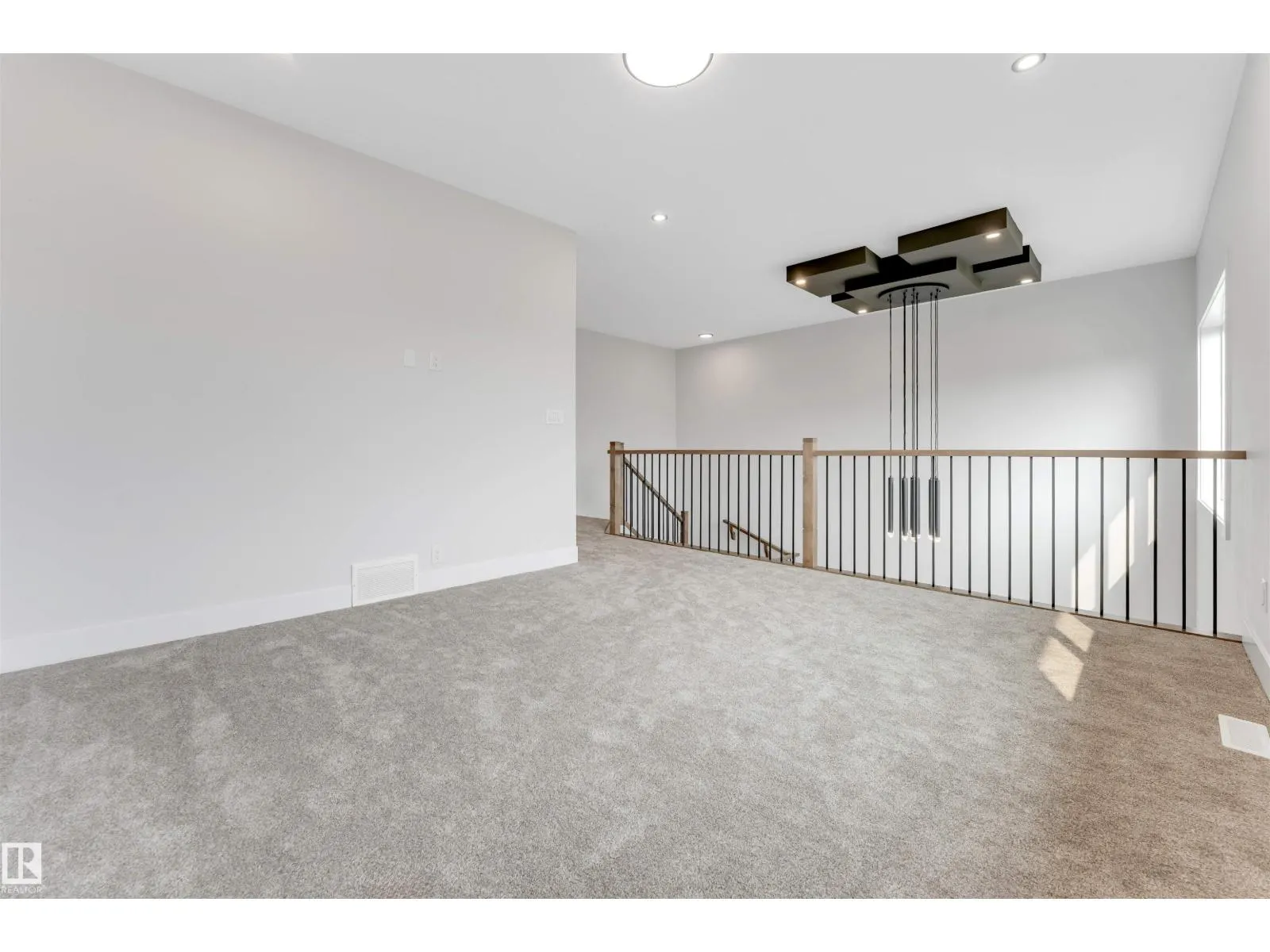 329 BALSAM LI