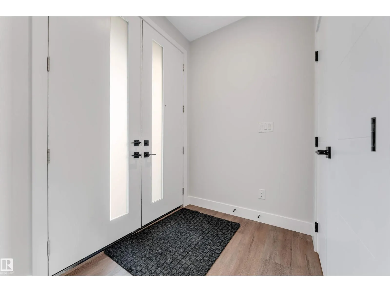 329 BALSAM LI