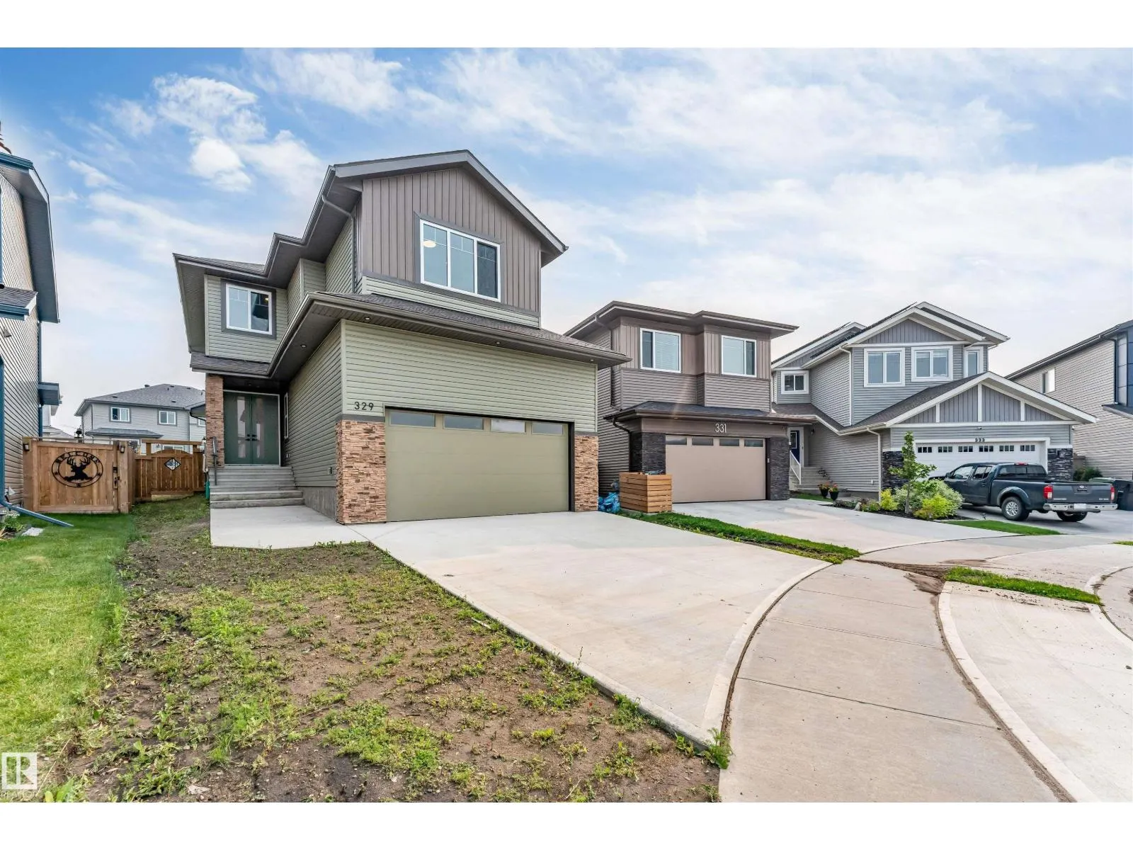 329 BALSAM LI