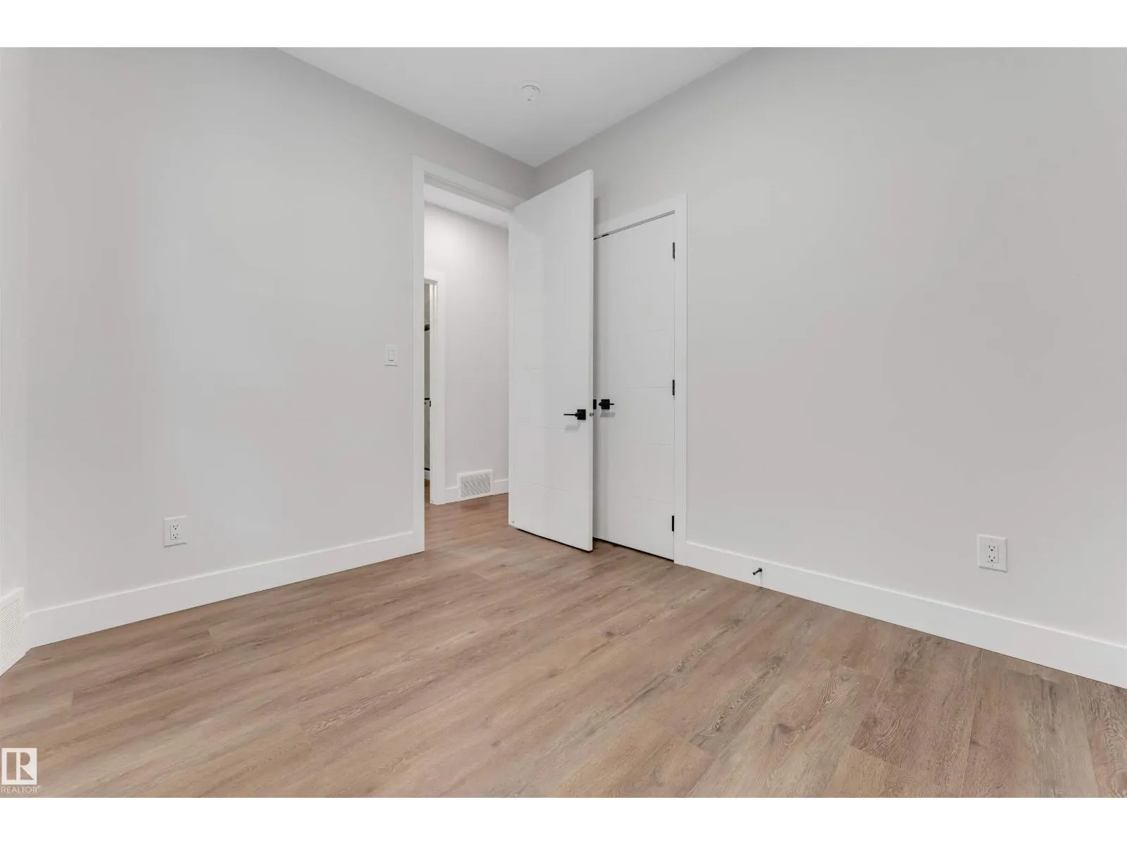 329 BALSAM LI