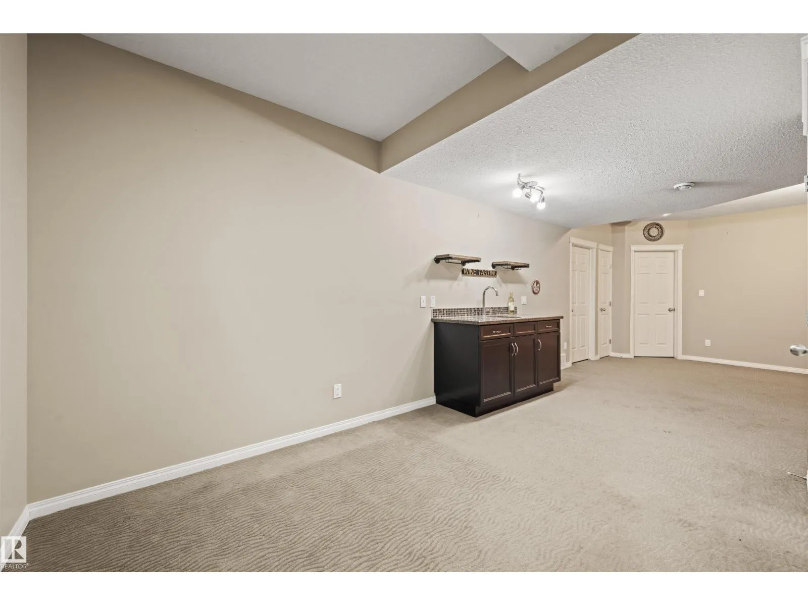 2422 WARRY PL SW