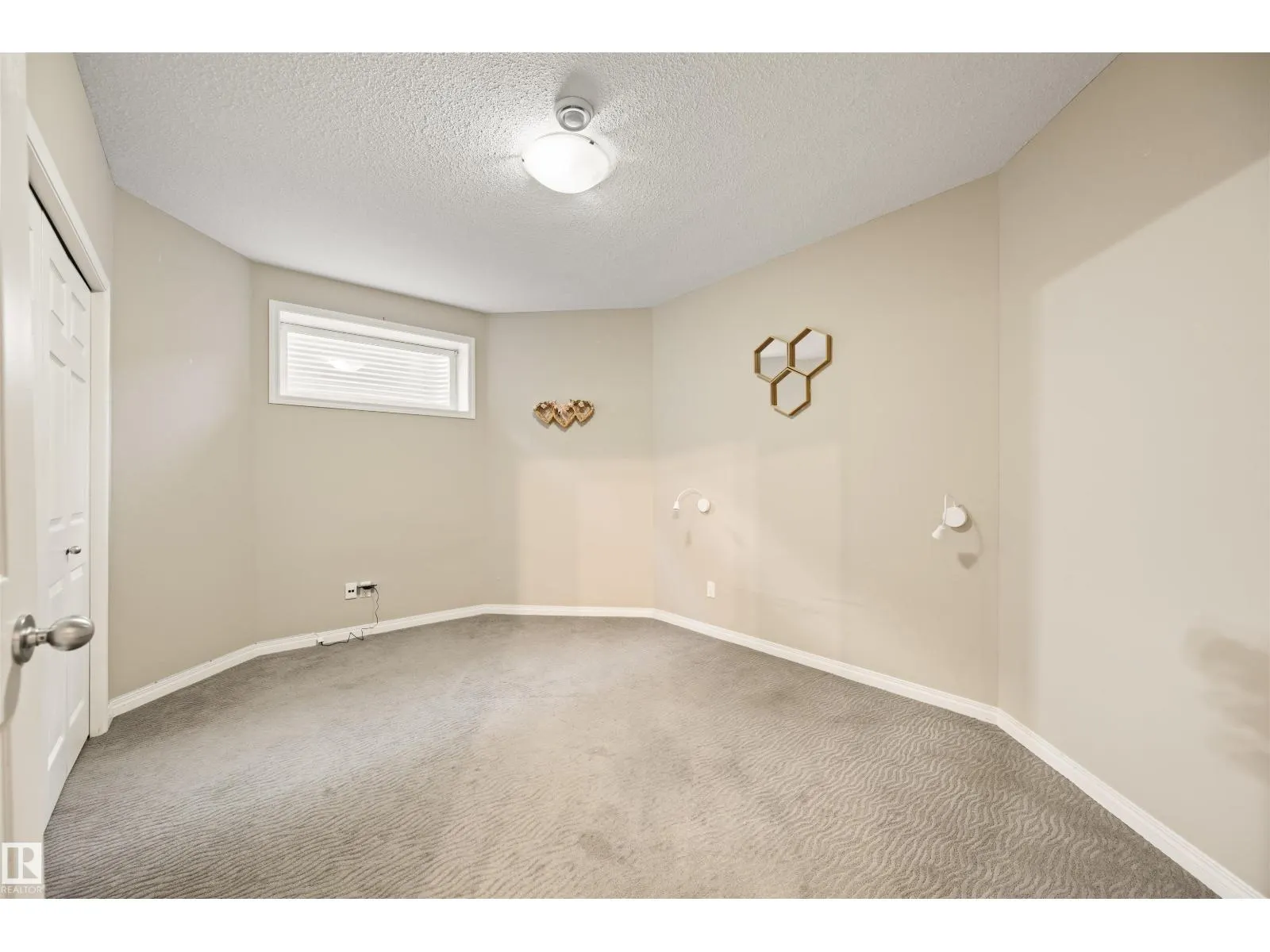 2422 WARRY PL SW