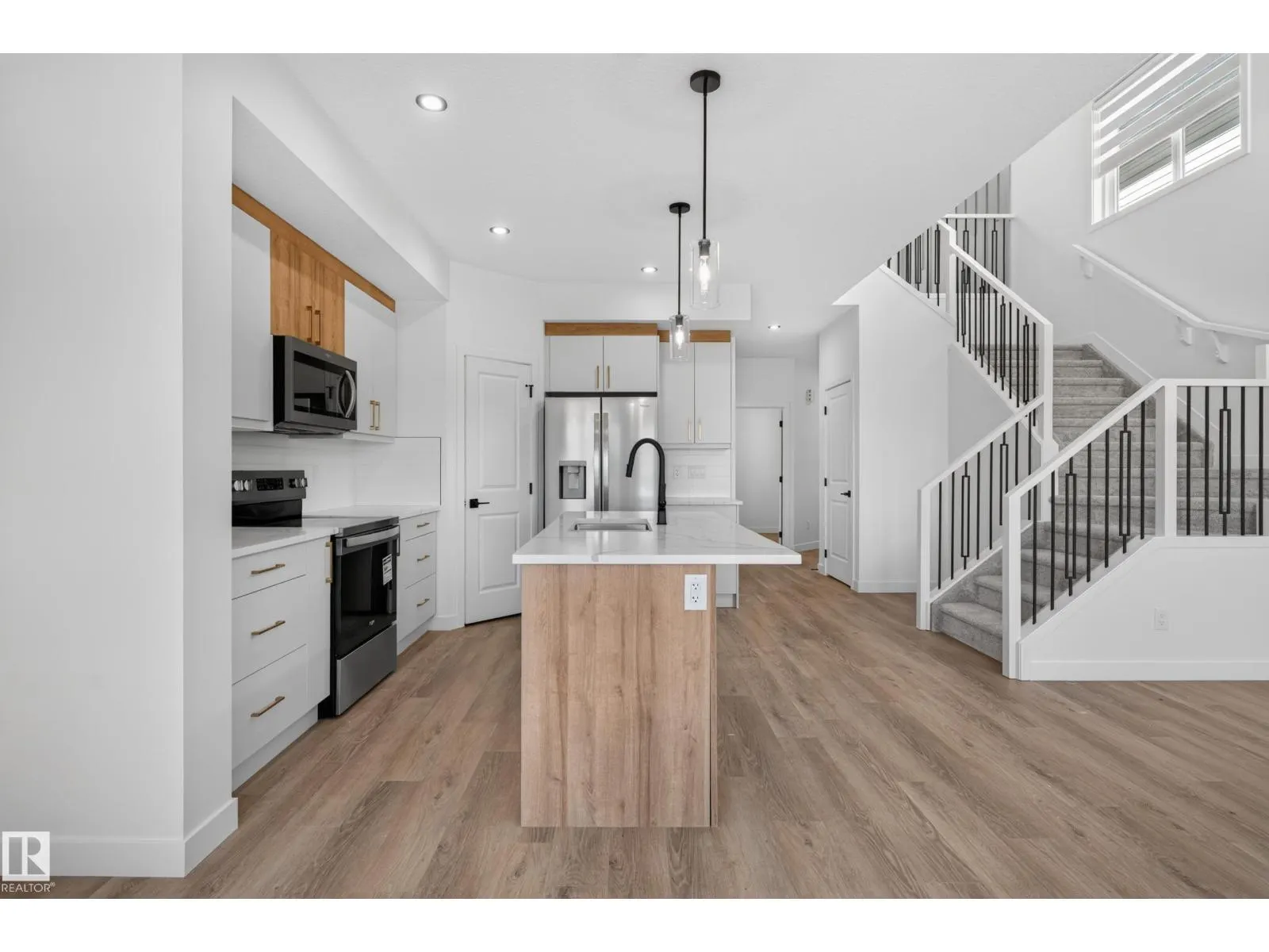4 parker LN