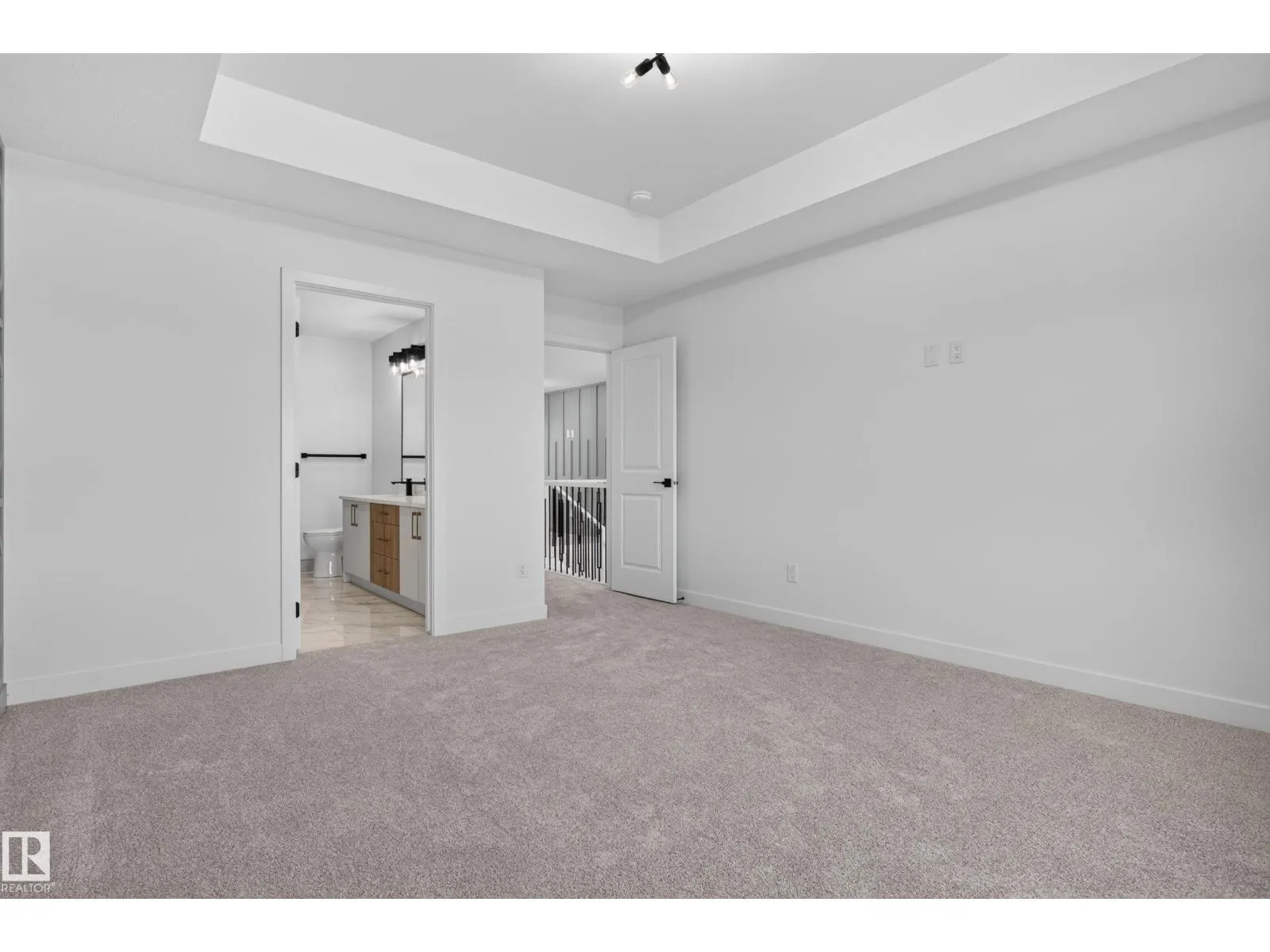4 parker LN