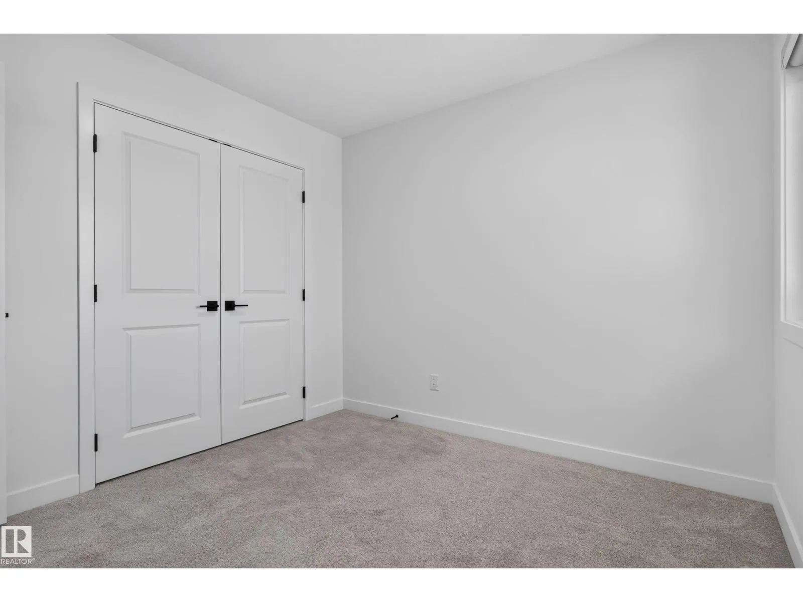 4 parker LN