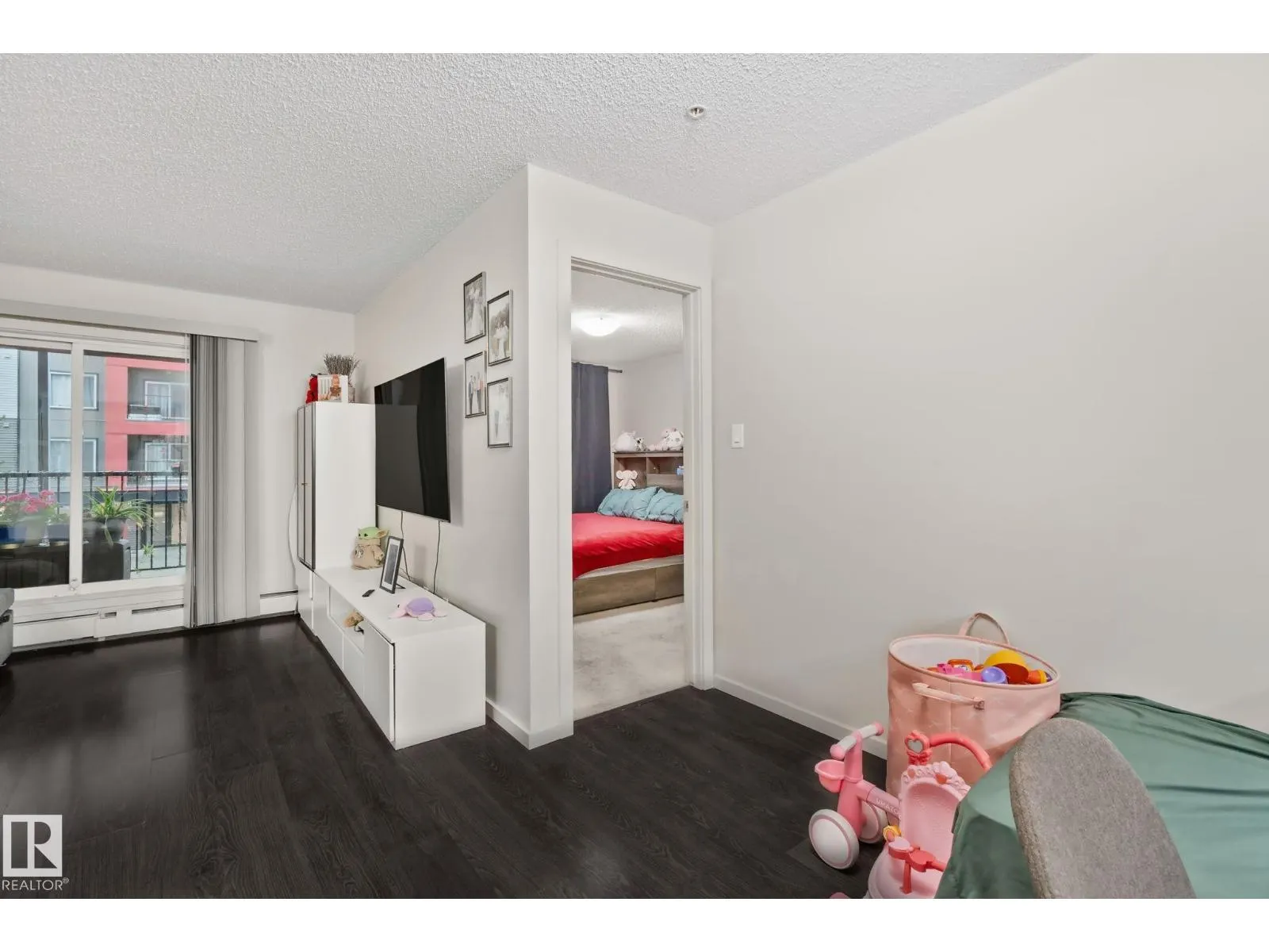#226 344 WINDERMERE RD NW