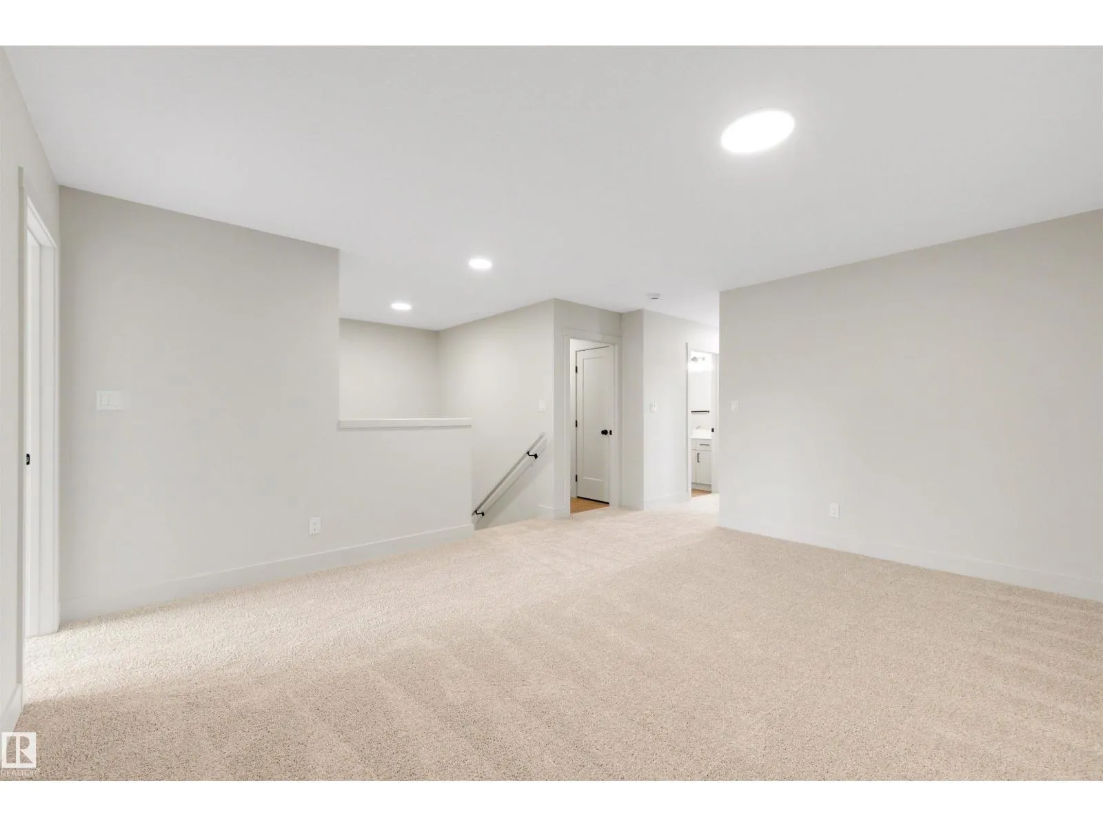 24 Grayson GR