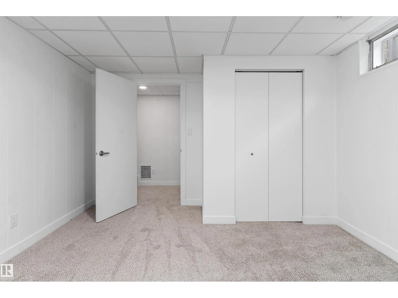 5 GLENBROOK BV
