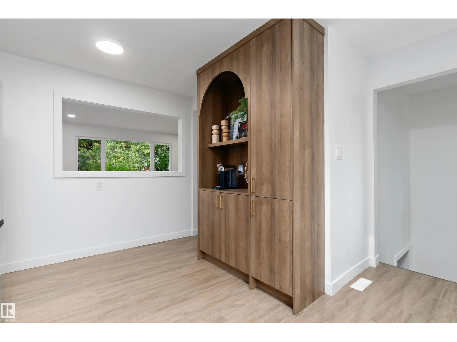 5 GLENBROOK BV