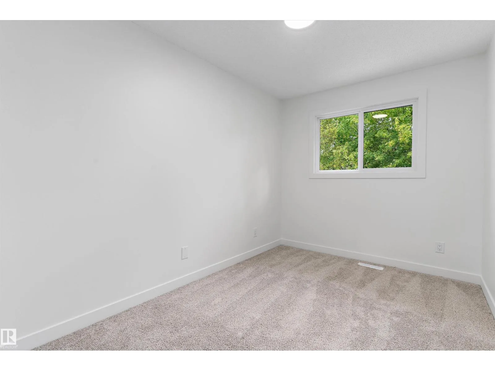 5 GLENBROOK BV